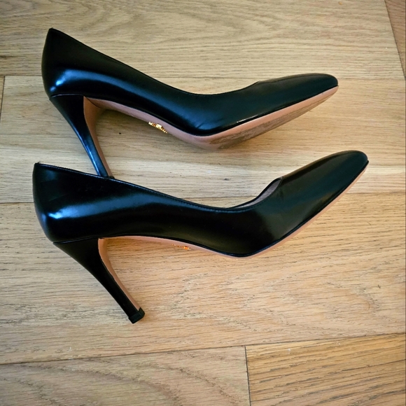 Prada Heels - Picture 1 of 5